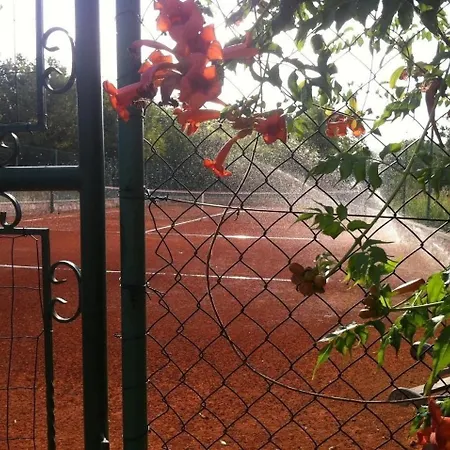 Nyaraló Ferienvilla Lucia Mit Pool Und Eigenem Tennisplatz *