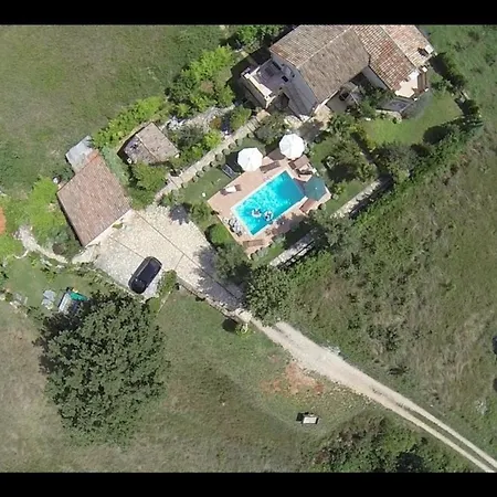 בית נופש Ferienvilla Lucia Mit Pool Und Eigenem Tennisplatz